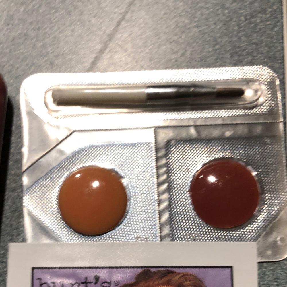 Burt's Bees Sample Bundle (10) - Picture 9 of 12